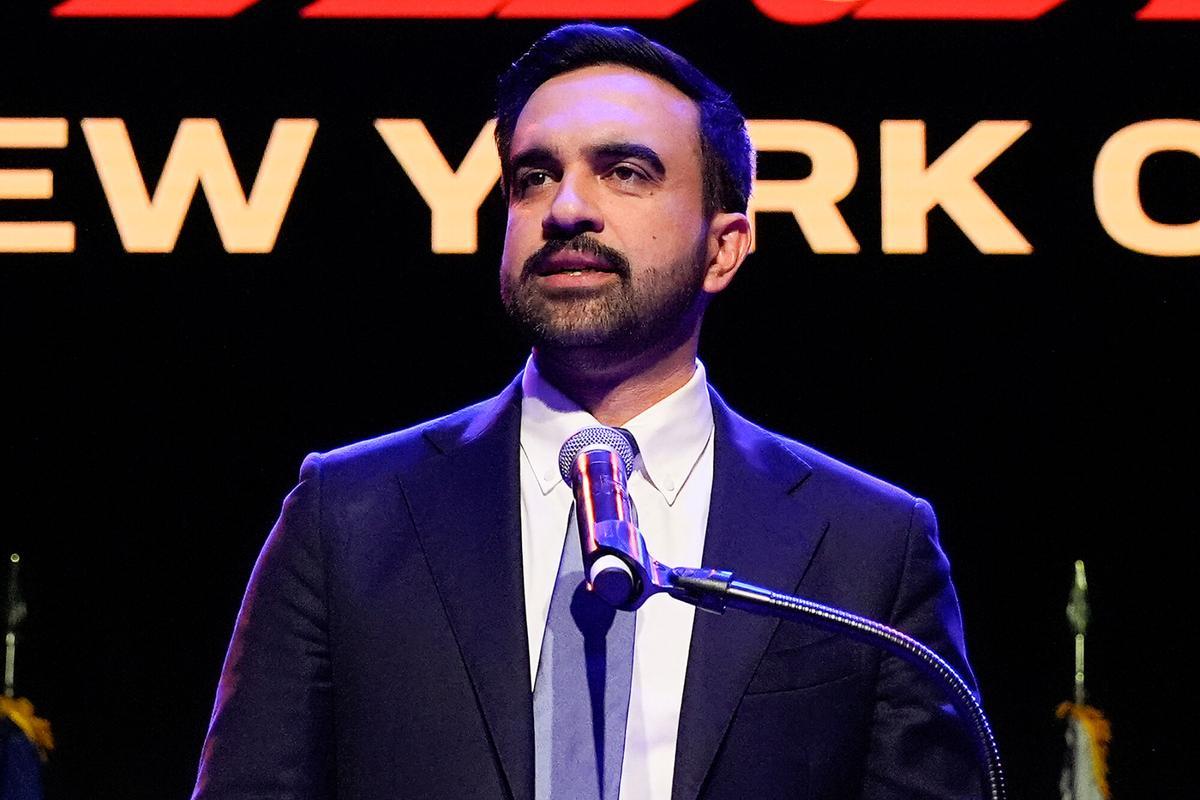 El ganador de las elecciones a la alcaldía de Nueva York, Zohran Mamdani, durante su discurso tras conocer la victoria en las urnas.