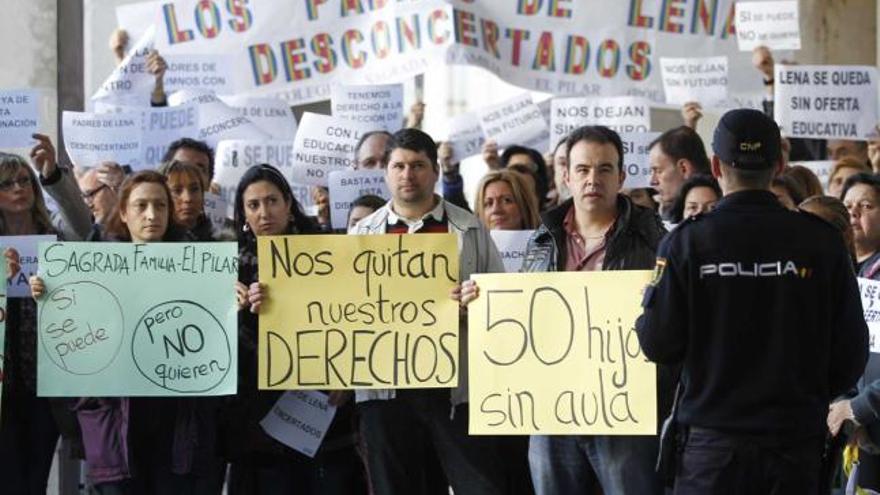 Educación mantendrá el Bachillerato del Sagrada Familia de Lena si hay matrículas