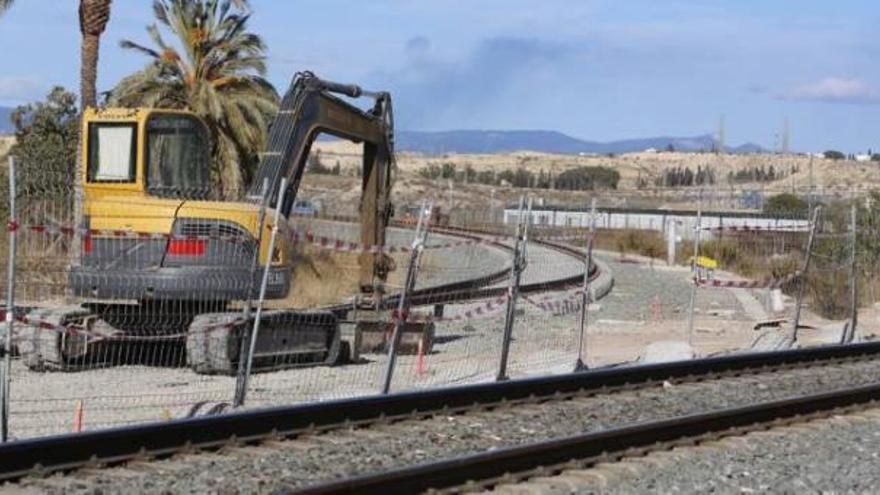 Imagen de las obras de acceso del ferrocarril al puerto de Alicante.