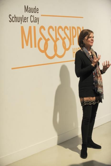 Maude Schuyler expone ''Mississippi History''