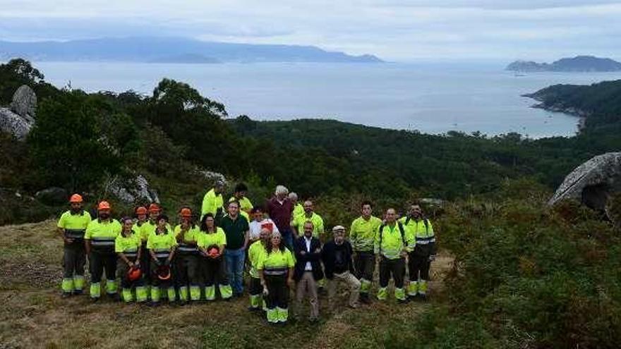 Clausura del anterior Obradoiro de Emprego Forestal en verano. // G.N.