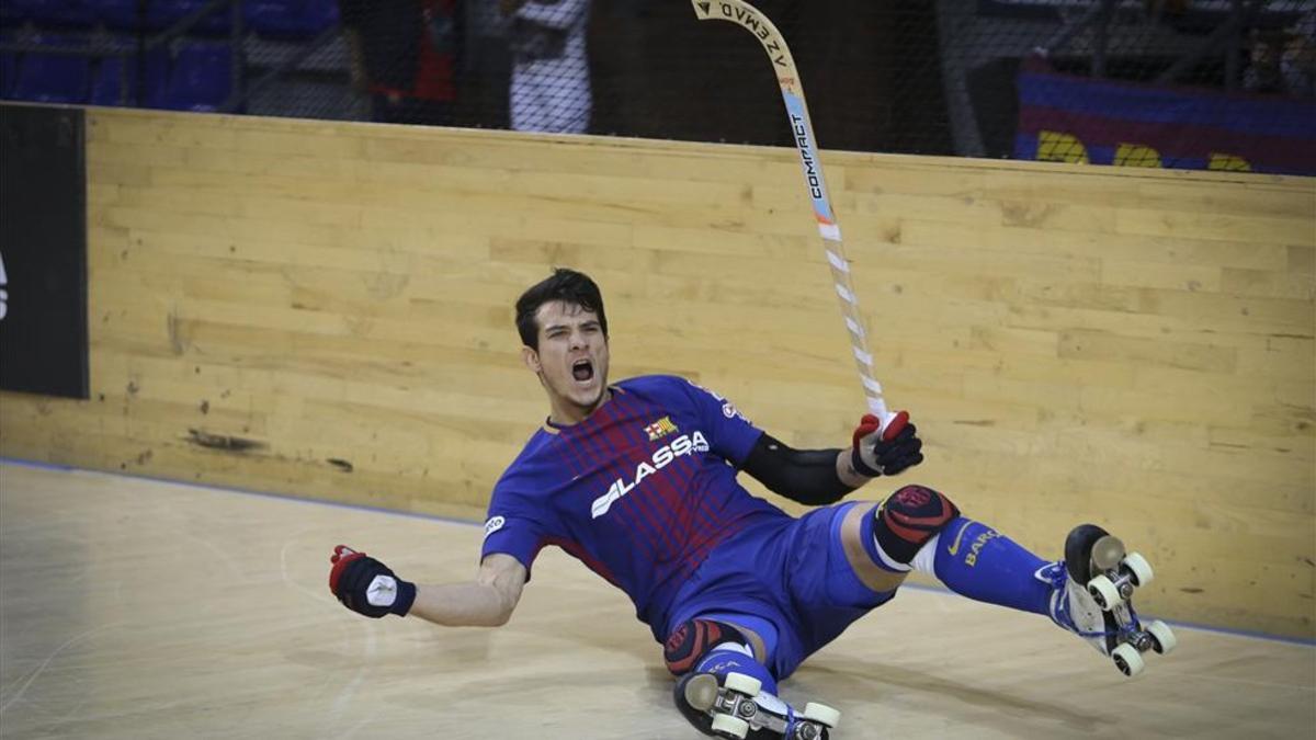 Pablo Álvarez firmó un póker en la goleada azulgrana ante el Asturhockey