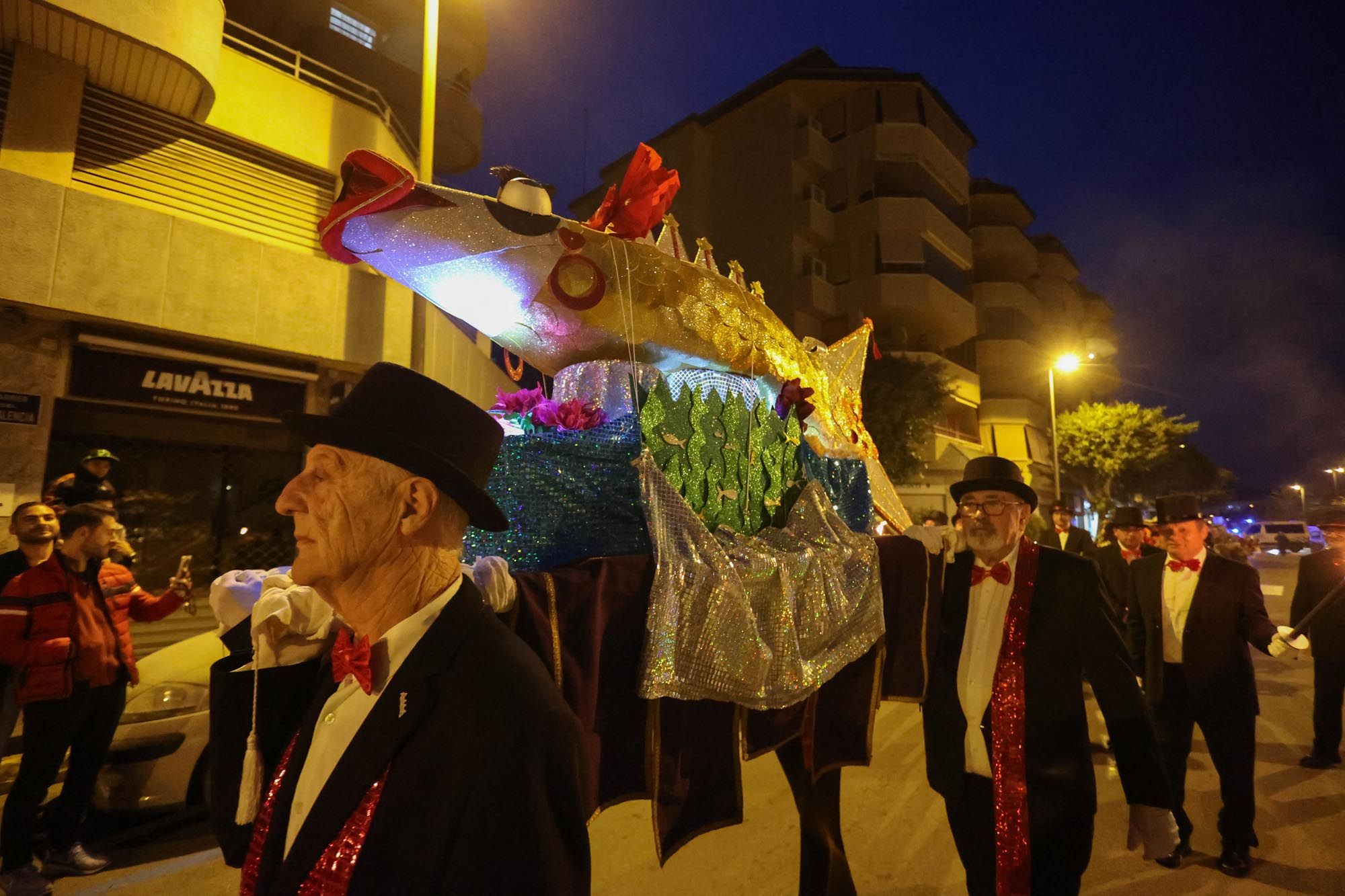 El entierro de la sardina culmina el Carnaval de Ibiza