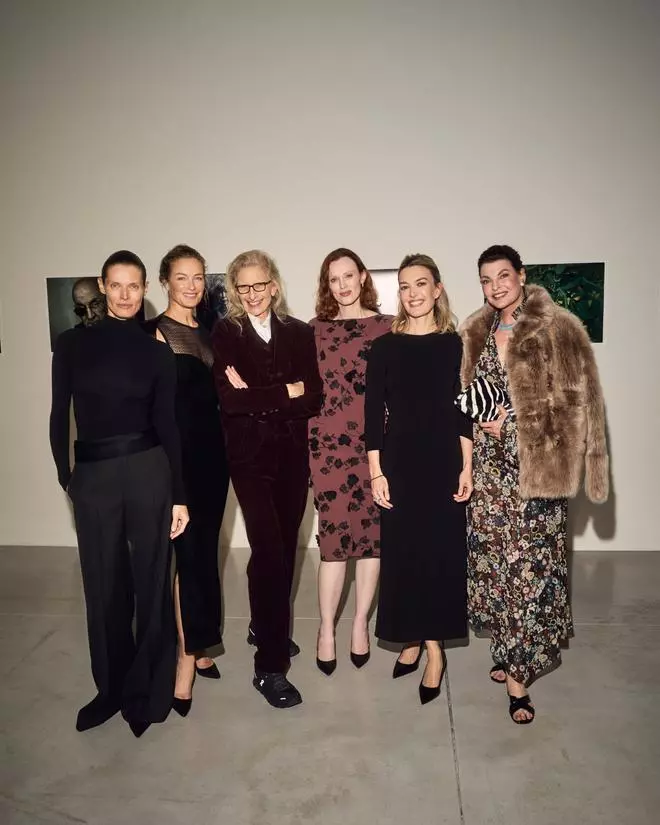 Marta Ortega reúne con Annie Leibovitz en A Coruña a Almodóvar, Willy Chavarria, Linda Evangelista, C.Tangana y más estrellas de la cultura y la moda
