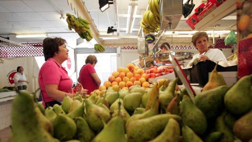 El Mercado Central de Elche, en pleno corazón de la ciudad, mantiene una variada oferta de productos de alta calidad.