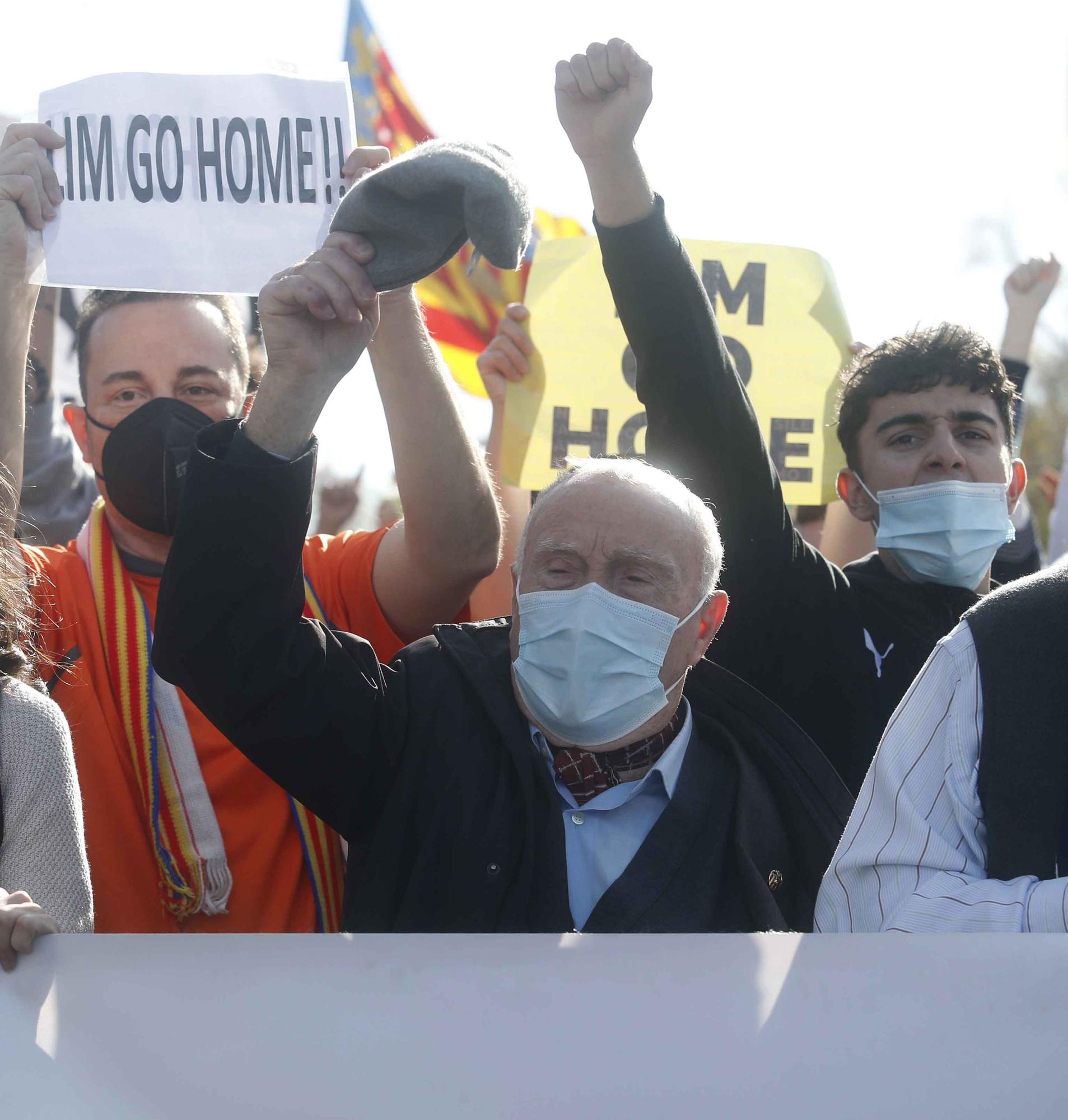 La manifestación valencianista contra Peter Lim (primera parte)