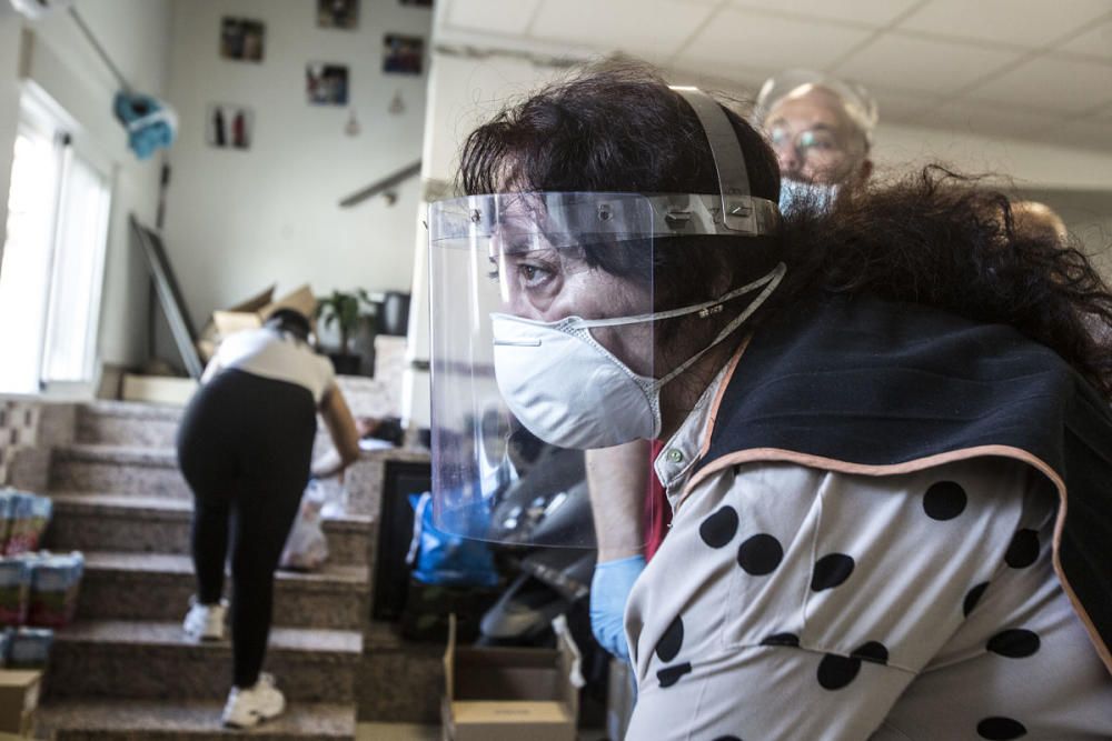 Una mano amiga en el drama del Cementerio