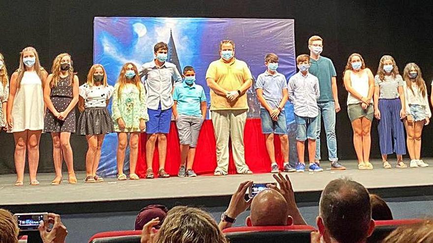 Los alumnos más brilantes del curso galardonados en Sueca.