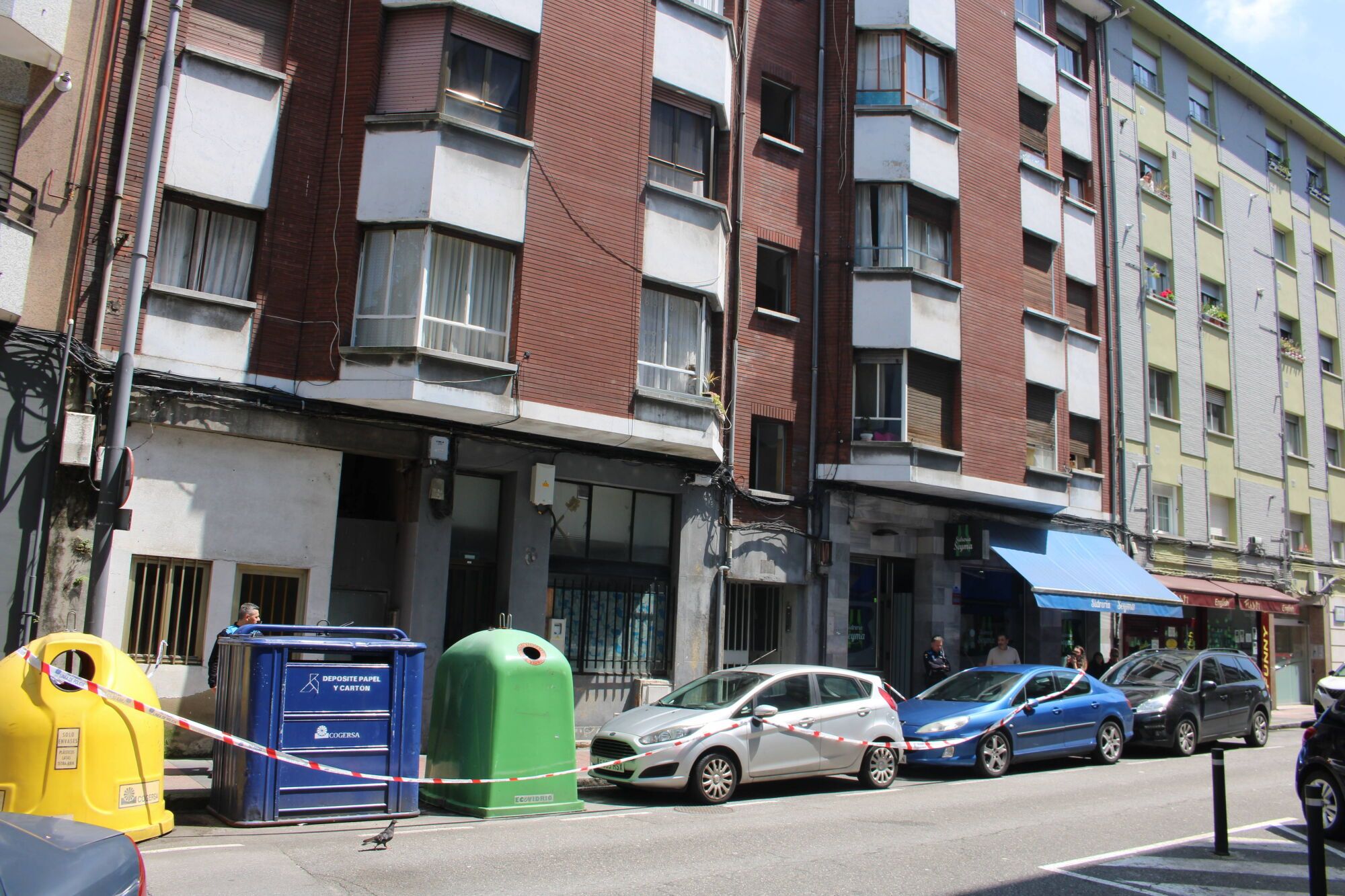 suceso calle Aller hombre lanzado por la ventana Mieres