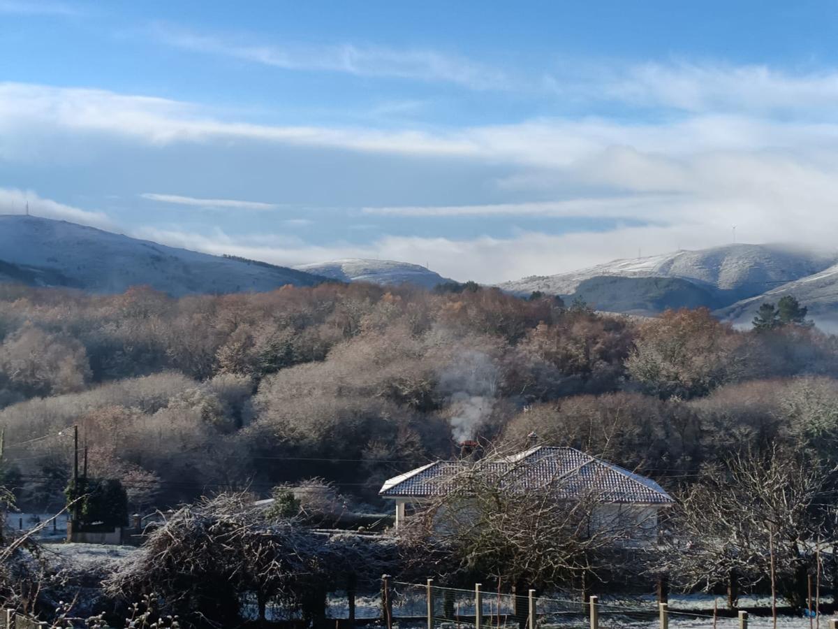 Nieva en las cúspides de Galicia