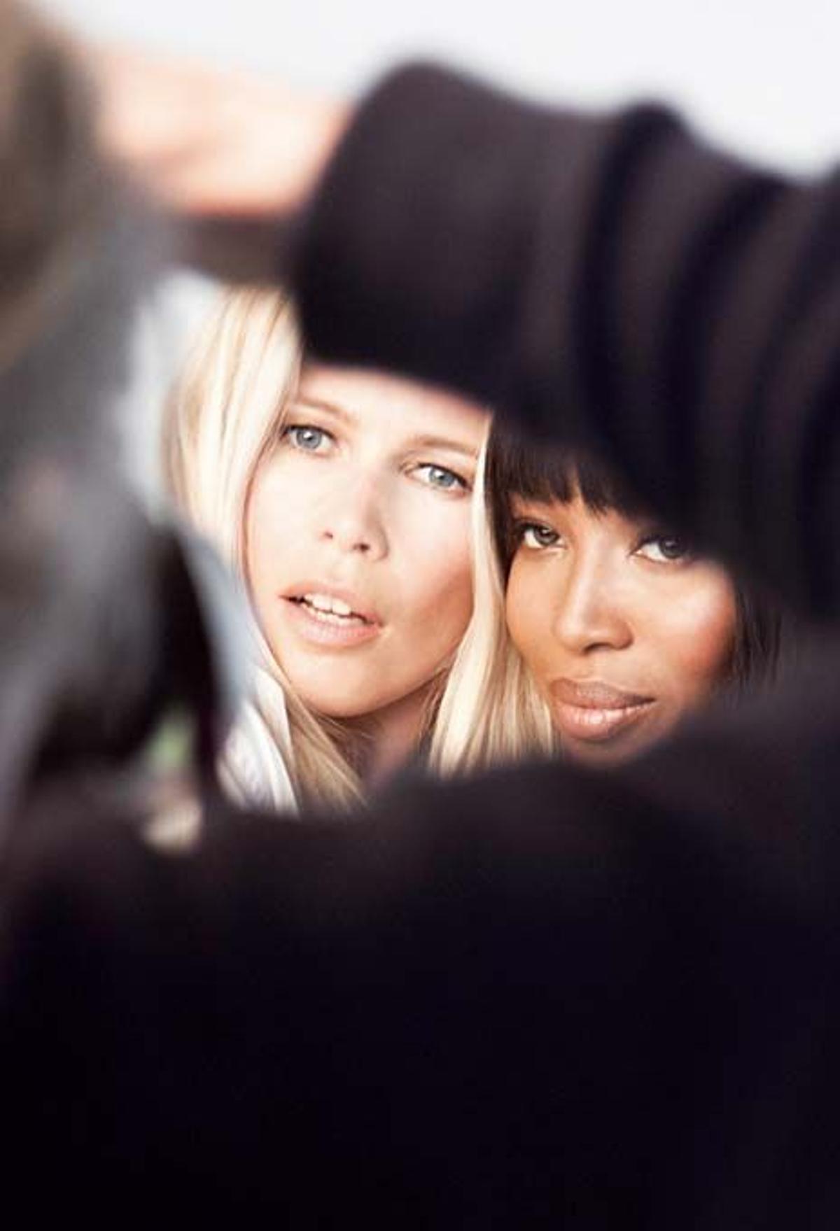Claudia Schiffer, Naomi Campbell, Tommy Hilfiger, bolso, solidario, cáncer, top models
