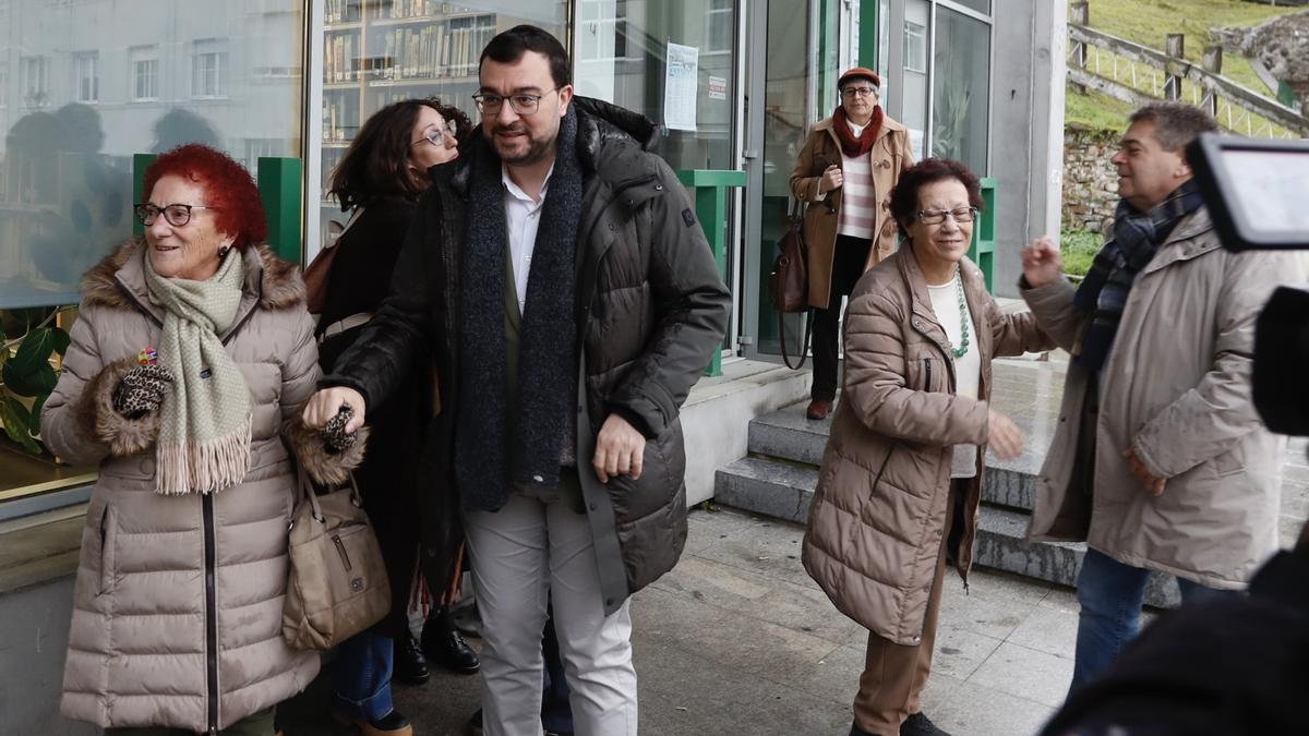 Barbón:  No estoy dispuesto a que babosos, puteros y corruptos marquen la posición de los derechos de las mujeres 