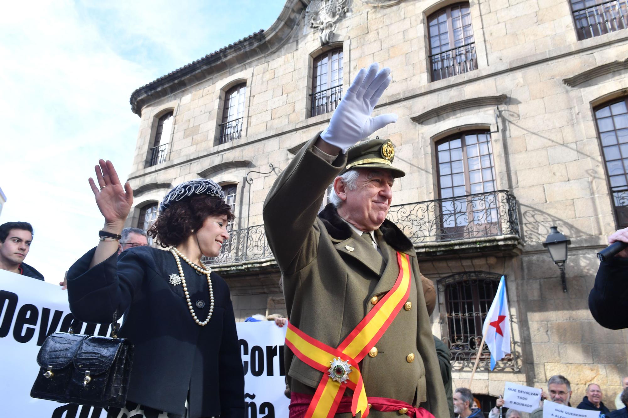 III Marcha Cívica hacia la Casa Cornide para pedir la devolución del inmueble