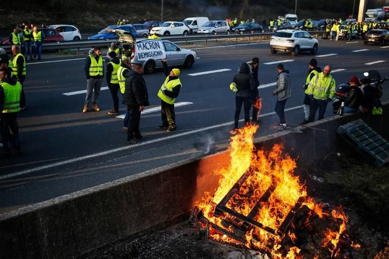 Los ''chalecos amarillos'' protestan en Francia