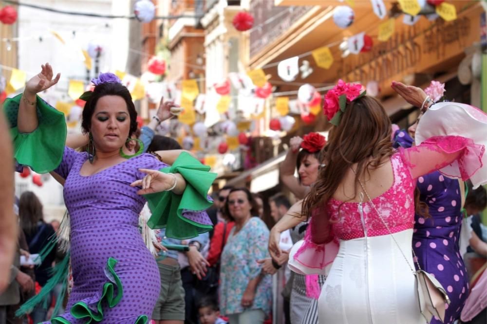 Gran ambiente en al Fiesta de las Cruces de Mayo en Cartagena