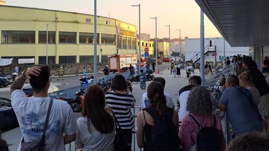 El incendio en un vagón de tren obliga a recolocar a los pasajeros que viajaban de A Coruña a Ourense