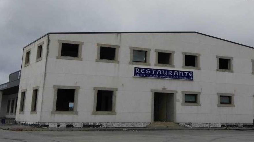 El restaurante sobre el que pesa una orden de derribo.