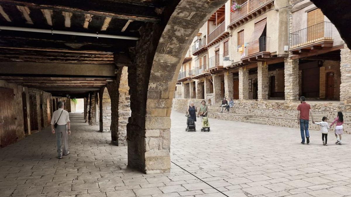 Projecció de la plaça de Galceran de Pinós restaurada | DIPUTACIÓ DE BARCELONA