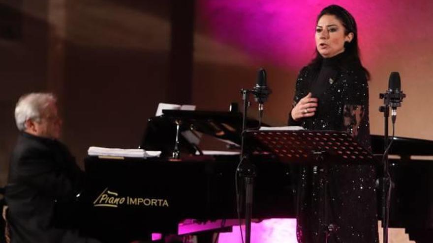 Montserrat Martí Caballé, anoche durante su actuación en Sant Domènec, en Xàtiva.