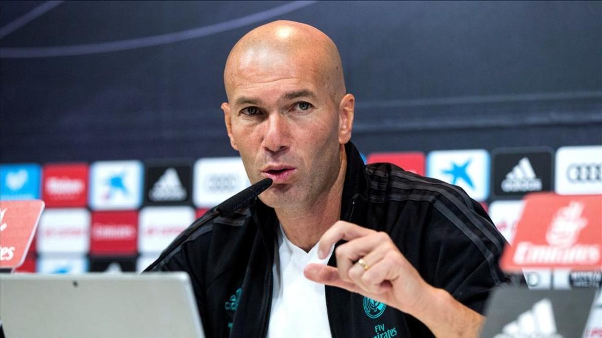 Zidane comparece en la sala de prensa