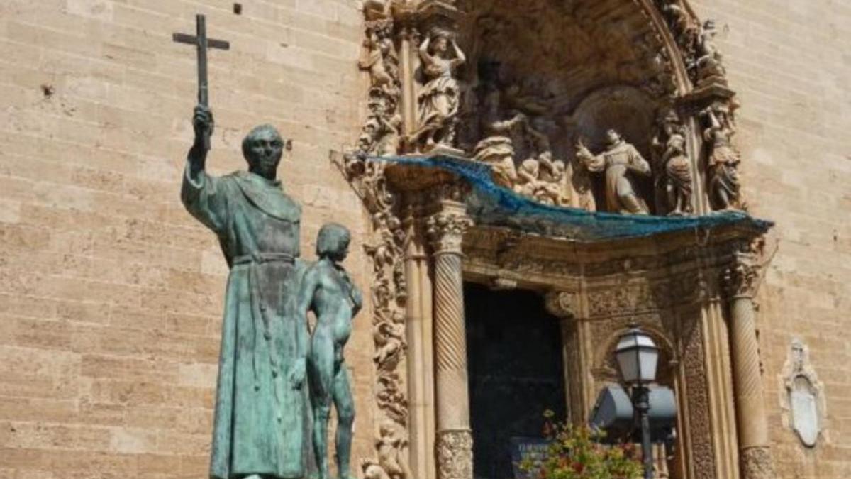 Una concejal del ayuntamiento de Palma pide retirar la estatua de Junípero Serra en Sant Francesc