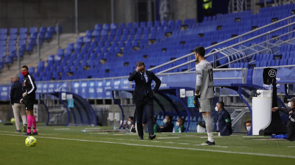 Ziganda durante el partido del Real Oviedo ante el Málaga en el Carlos Tartiere