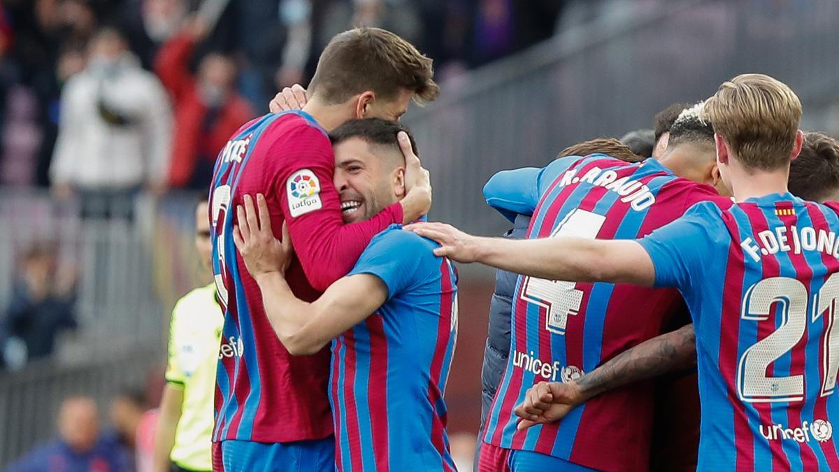 Gerard Piqué, celebrando uno de los goles del FC Barcelona este domingo contra el Atlético de Madrid