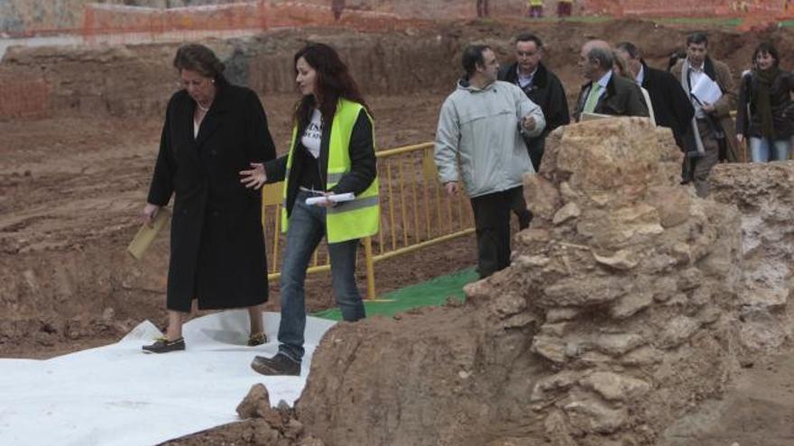 Barberá visitó las excavaciones de Ruaya en febrero de 2008.