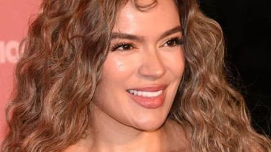 Karol G sorprende con un nuevo look más natural