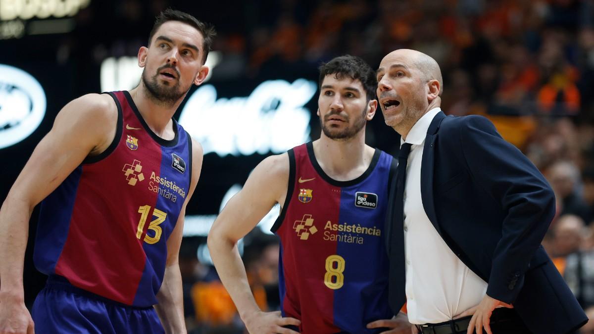 Joel Parra, Darío Brizuela and Joan Peñarroya, in the Endesa League match in Valencia