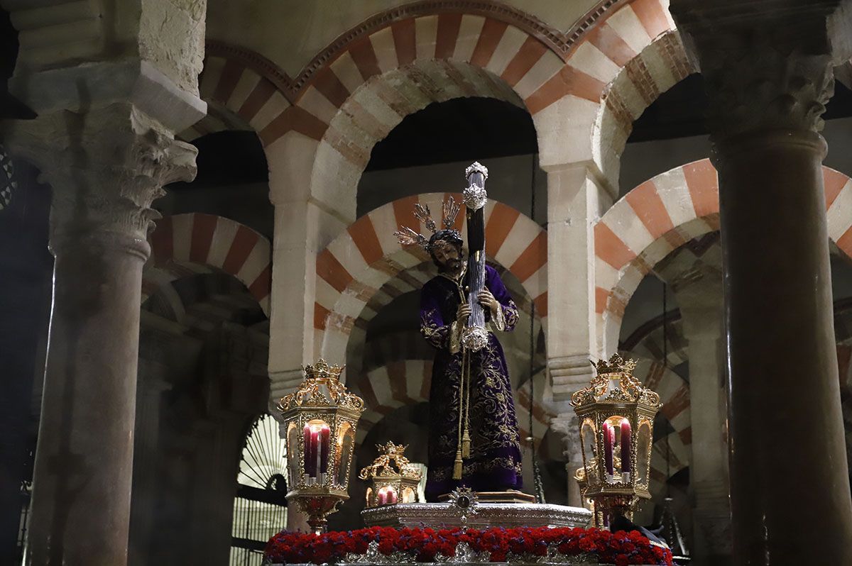 El Vía Crucis de las cofradías vuelve a la calle presidido por Jesús del Calvario