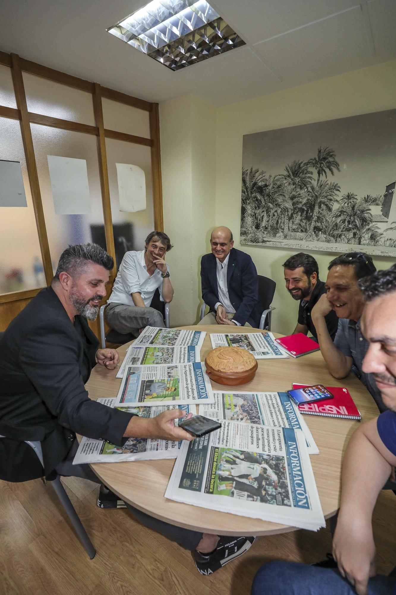 Visita Bragarnik dueño del Elche cf a la Redaccion de informacion en Elche