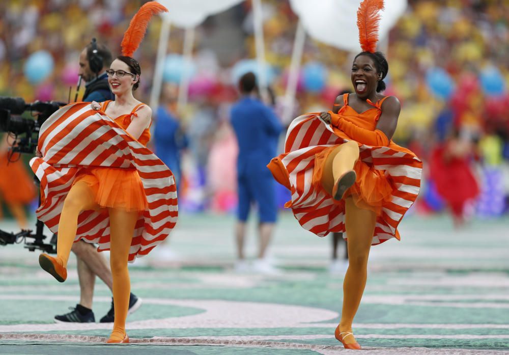 Imágenes de la ceremonia de apertura de la Eurocopa en Saint Denis.