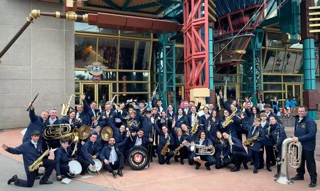 Así toco la "banda joven" de la Primitiva de Xàtiva en Disneyland París