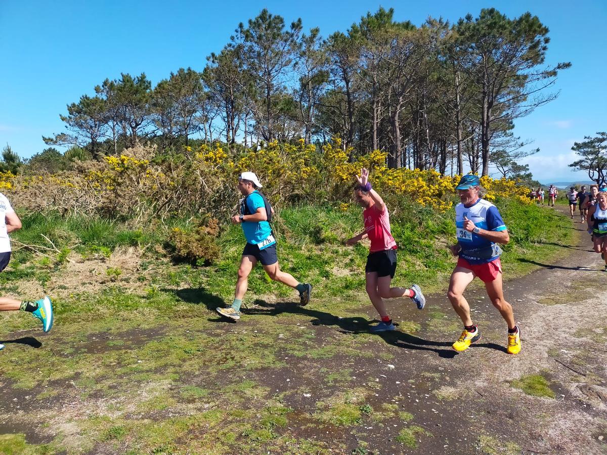 Una carrera de las ediciones previas de la Volta á Illa de Ons.