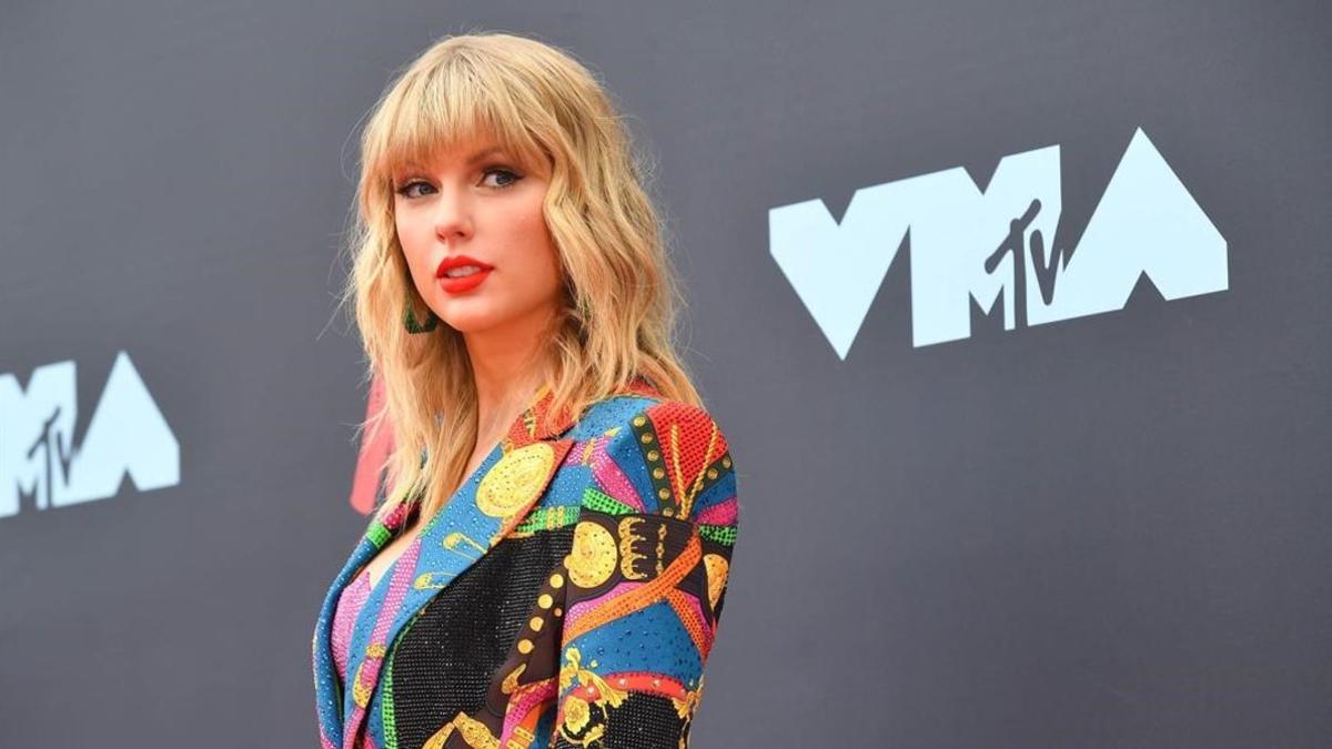 zentauroepp49578464 us singer songwriter taylor swift arrives for the 2019 mtv v200723154020