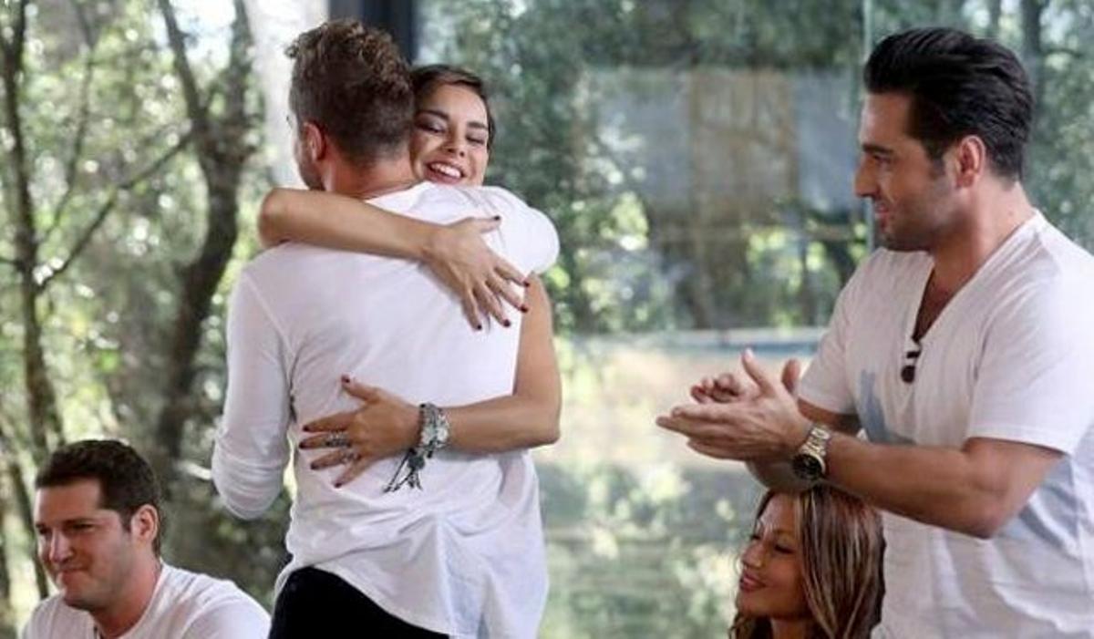 Bisbal y Chenoa, abrazo en OT: El Reencuentro