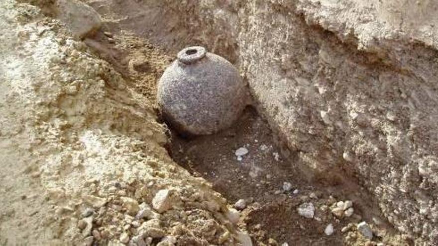 Expertos en explosivos retiran del castillo una bomba de hace más de 200 años todavía cargada