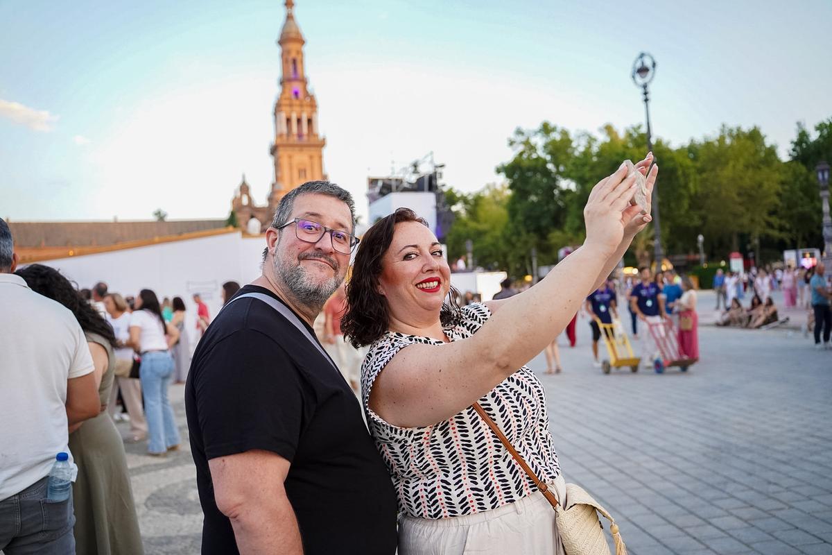 ¿Estuviste en el concierto de Pablo Alborán en Icónica Santalucía Sevilla Fest? ¡Búscate en nuestra fotogalería!