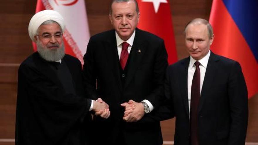 Rohani, Erdogan i Putin (d&#039;esquerra a dreta) es van reunir per parlar de Síria.