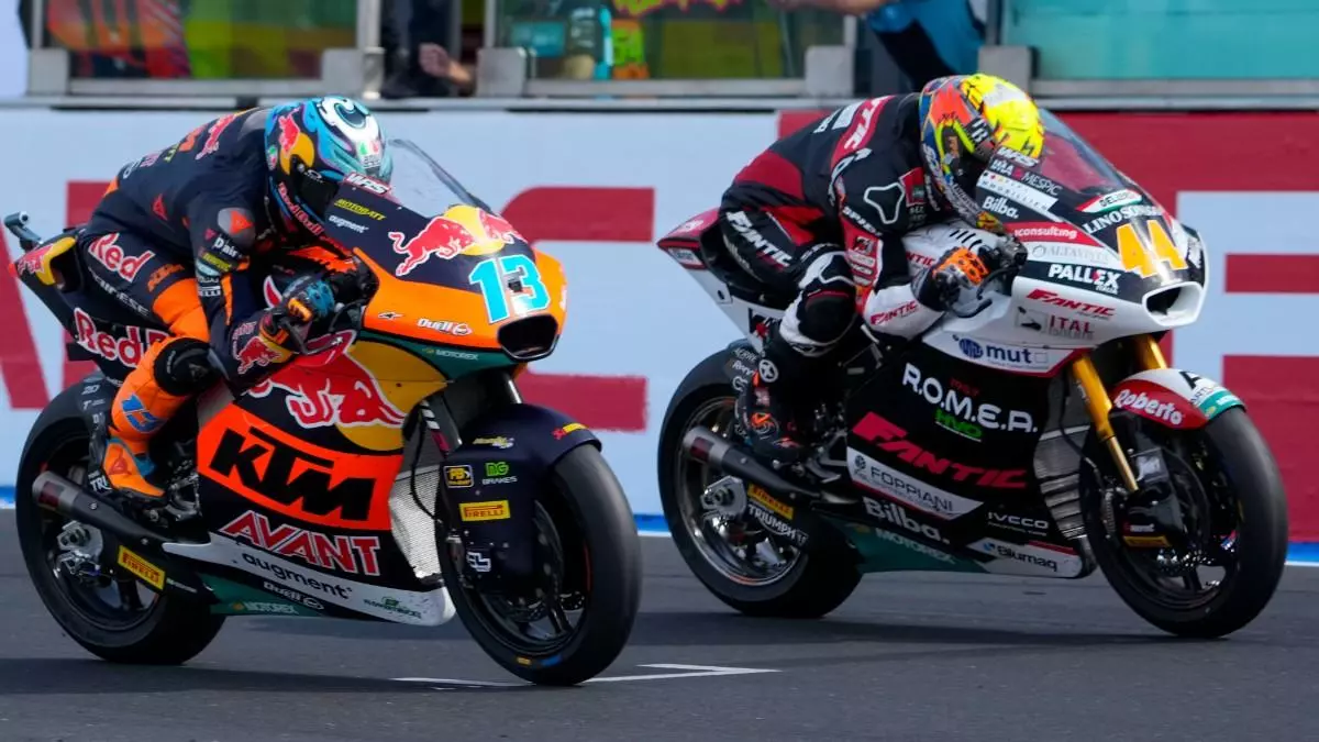 Drama en Moto2: ?Vietti le arrebata la victoria a Canet por 29 mil谷simas!