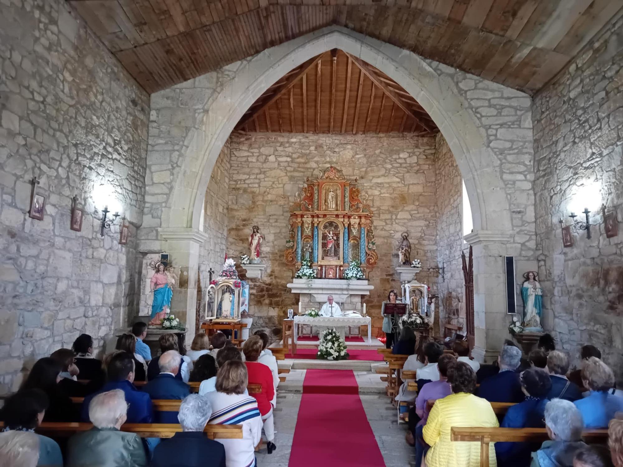 Misa solemne en Santa Baia