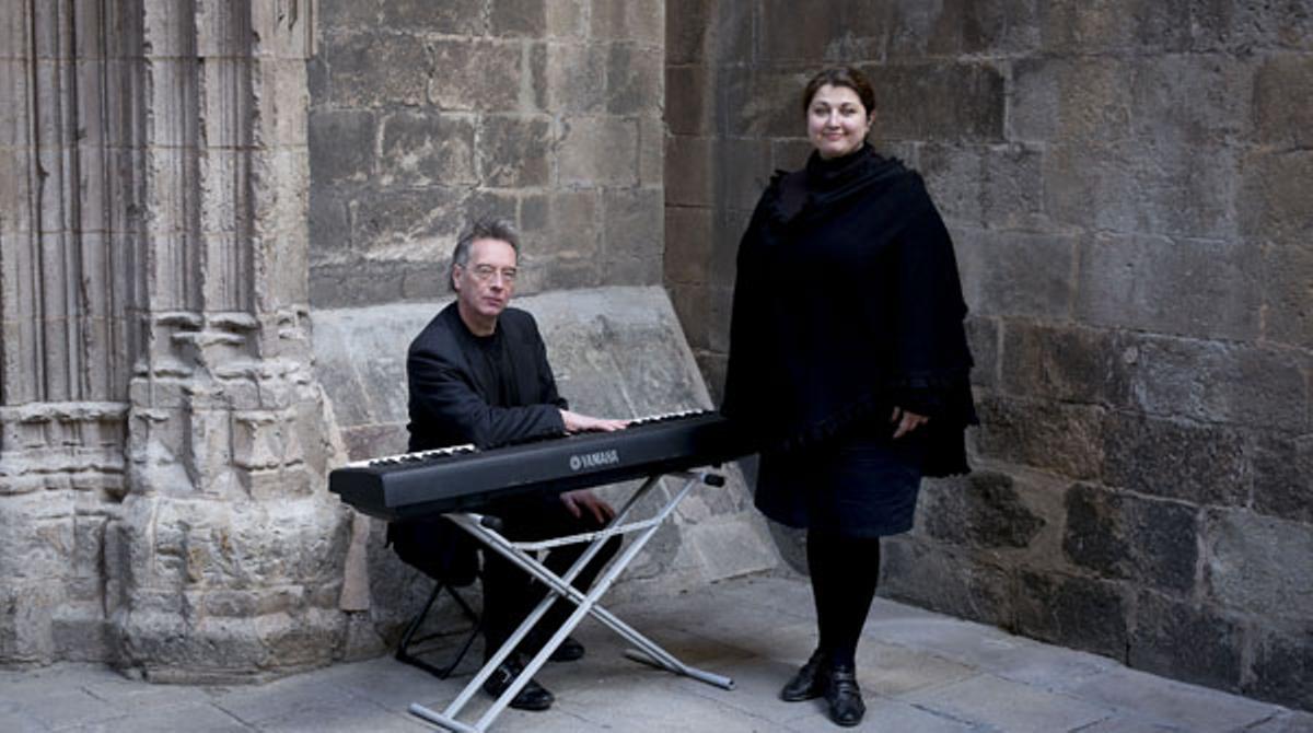 La soprano Maryna Ahibalova interpreta a Ciutat Vella amb el pianista Peter Geddes