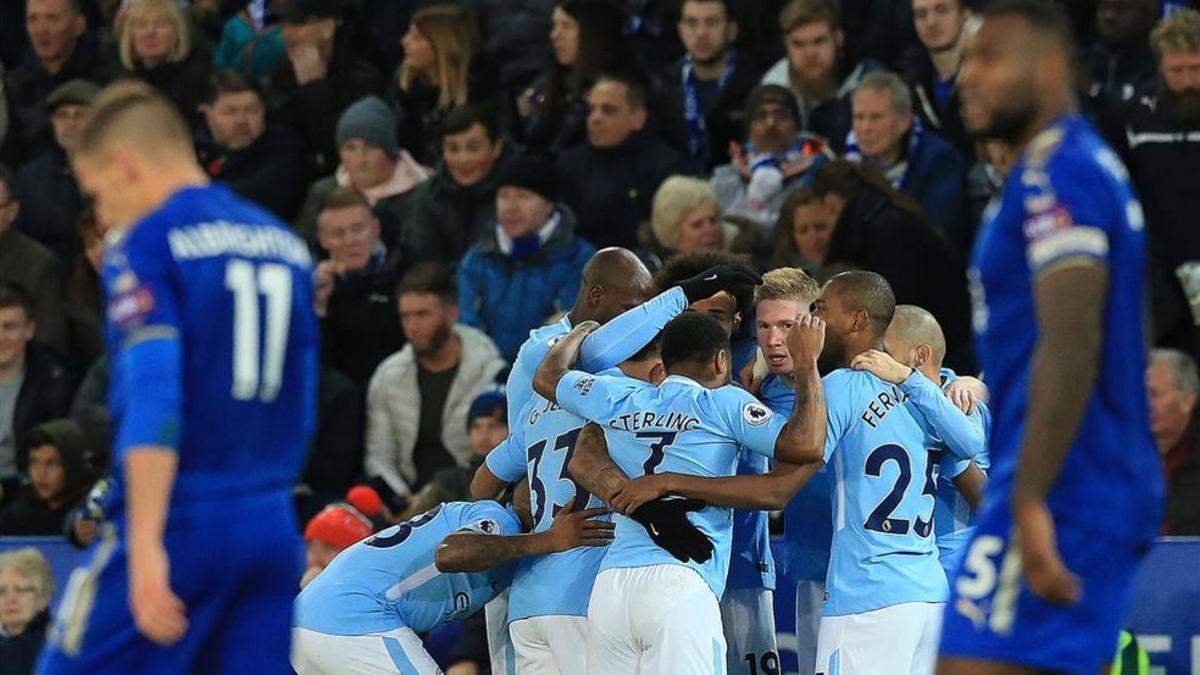 Los futbolistas del Manchester City celebran el 0-2 de De Bruyne