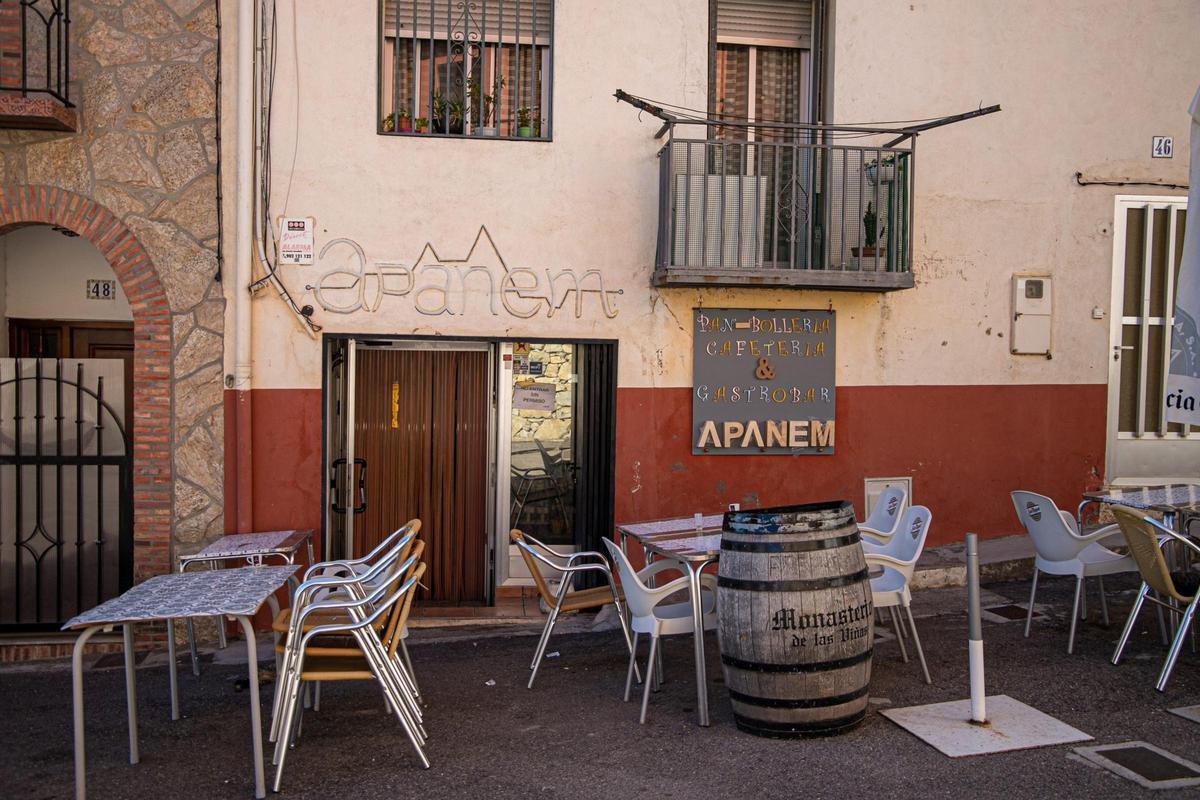Fachada del gastrobar Apanem, en Cirat, en una foto de archivo.