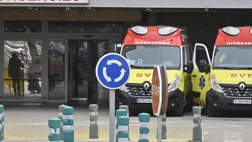 Imagen de la entrada del servicio de Urgencias. / MANOLO NEBOT ROCHERA