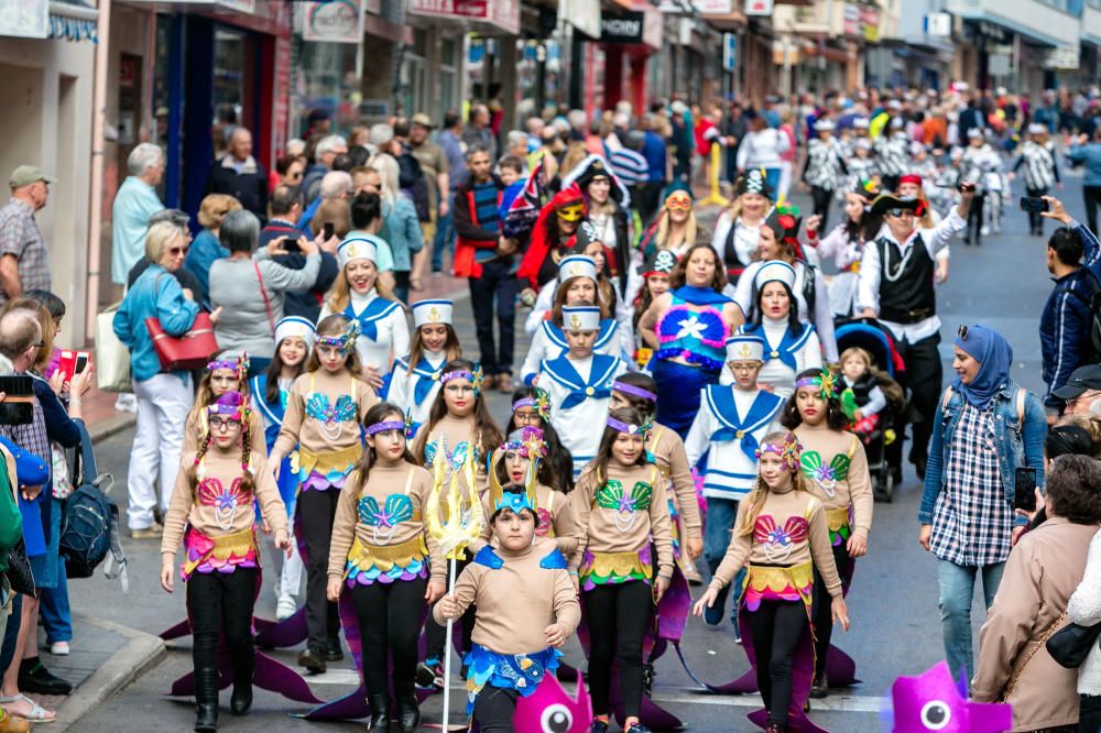 Los más pequeños desfilan en el Carnaval Infantil de Benidorm.