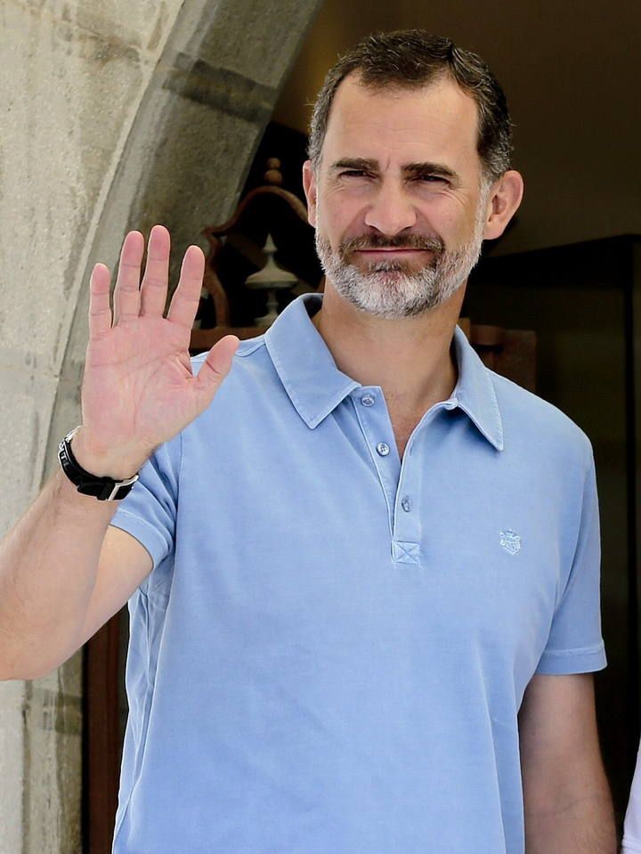 El rey Felipe a su llegada hoy al Club Naútico de Palma de Mallorca, para competir en la 34 Copa del Rey de Vela en aguas de la Bahía de Palma al mando de la embarcación "Aifos" de la Armada Española.