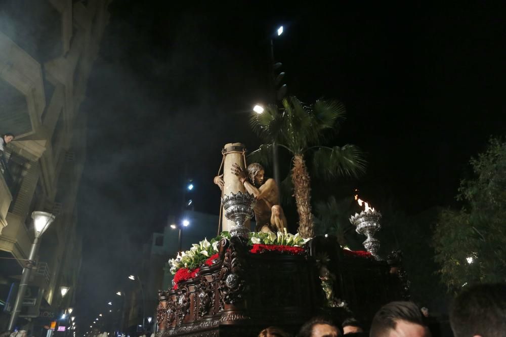 Miles de personas contemplaron el paso de las imágenes de las seis cofradías que participan en Lunes Santo