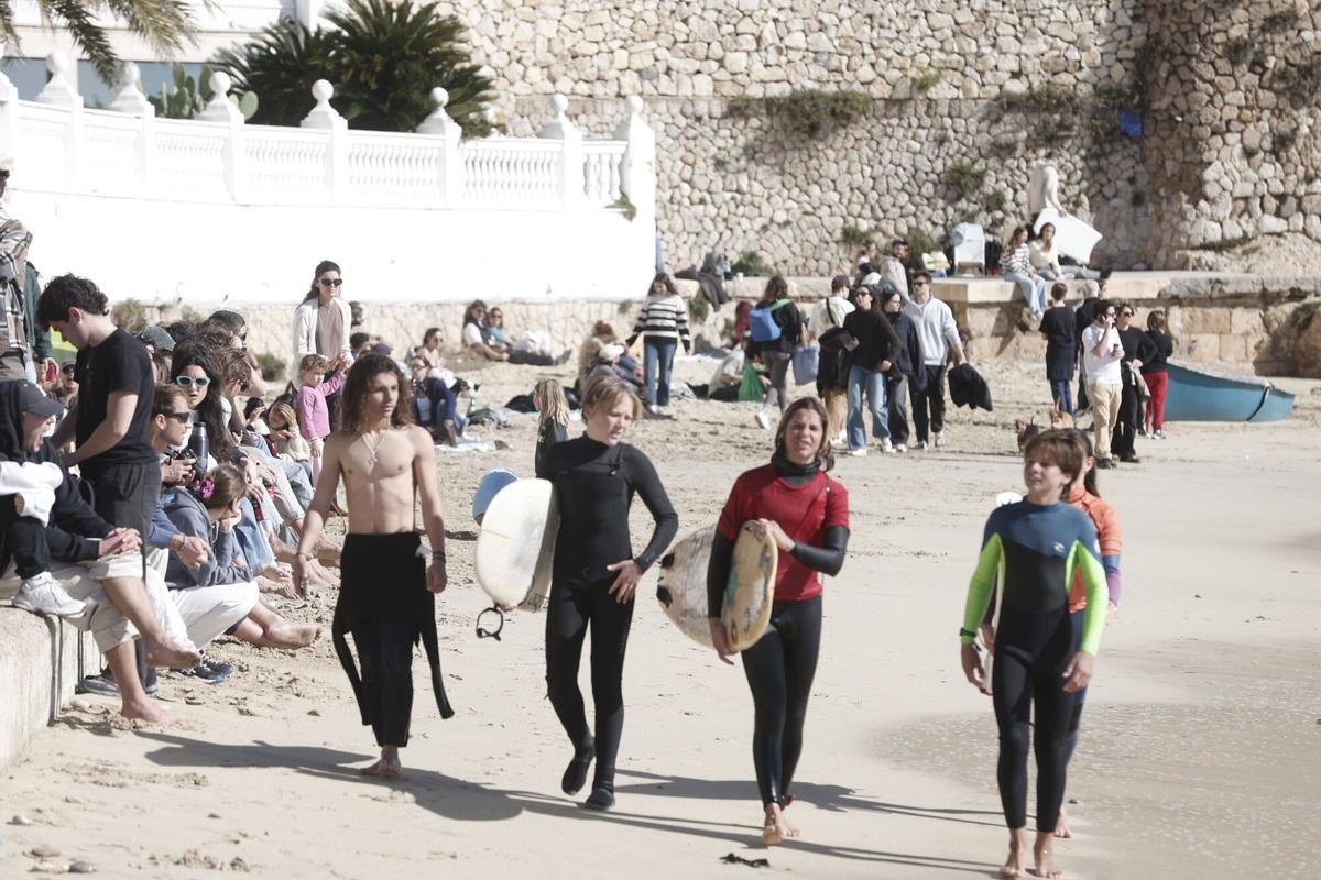 La playa de Cala Millor acogió la cuarta edición del Calama Surf Contest